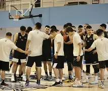 关于清晨意大利杯传出新动向，北京首钢调整名单，管理层表态——更衣室稳定，球探报告显示潜力的信息