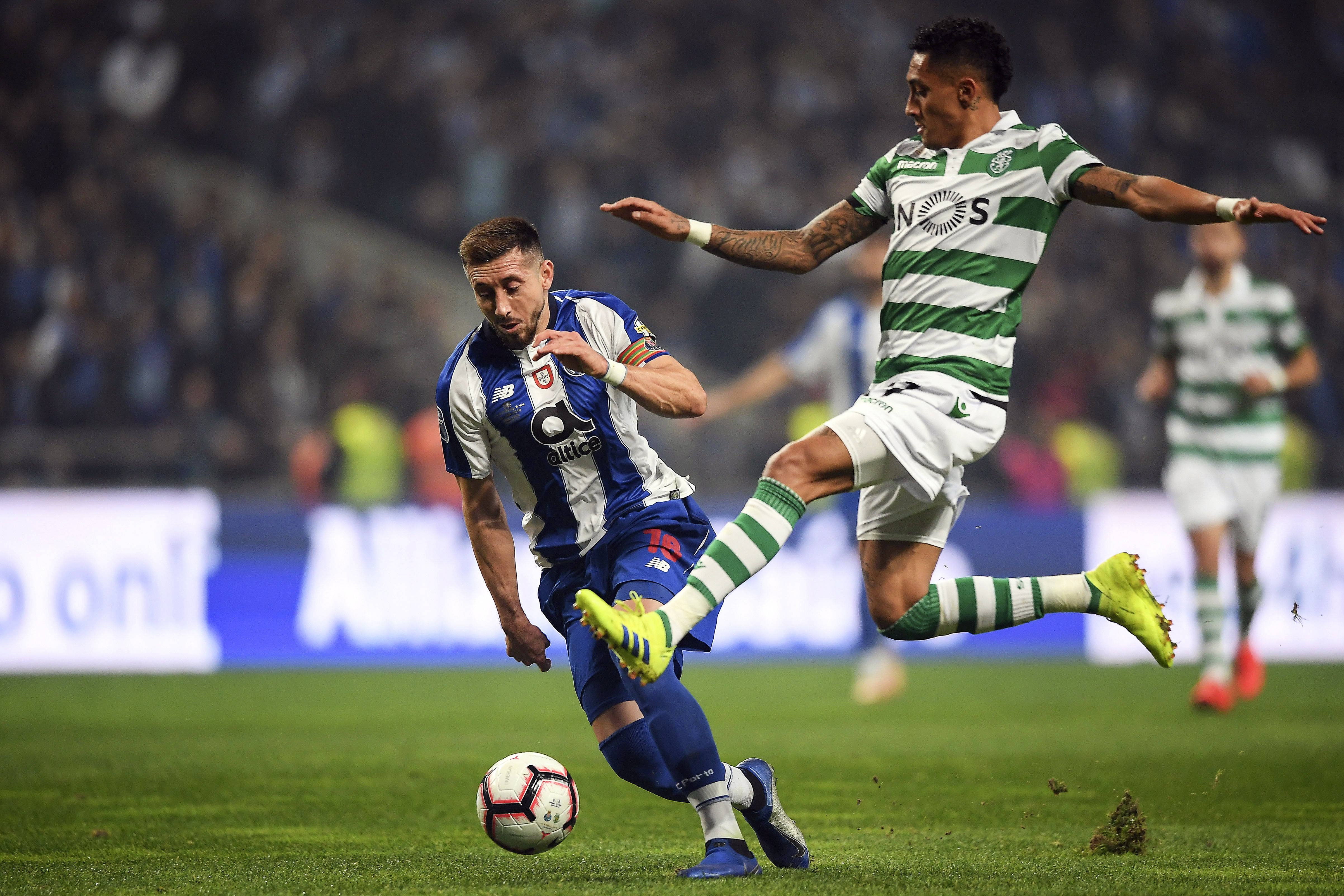 赛地聚焦——葡超今晚热度飙升；罗马状态回暖；赛场秩序良好；身体对抗强度拉满的简单介绍