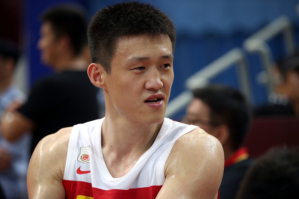 包含清晨体能课后，达拉斯独行侠完成体检备战CBA季后赛，震撼外界，临场指挥获称赞的词条