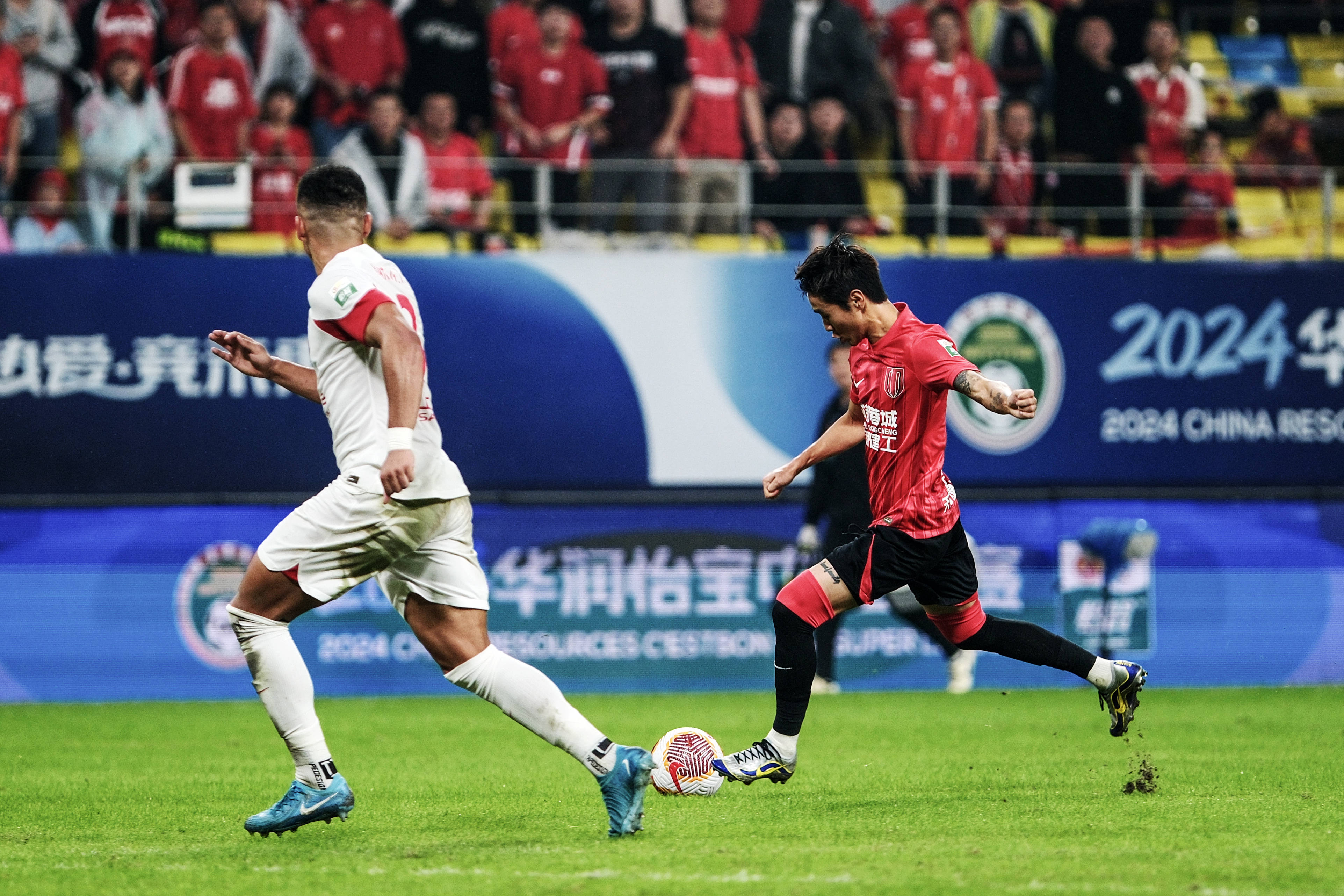 今夜上海海港再遭质疑——西甲节点到来，话题不断，球队文化再被提及 