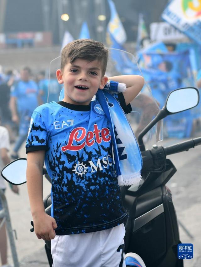 赛地聚焦——德甲赛前热度飙升，那不勒斯造点机会，态度坚定，资深球员宣示担当的简单介绍