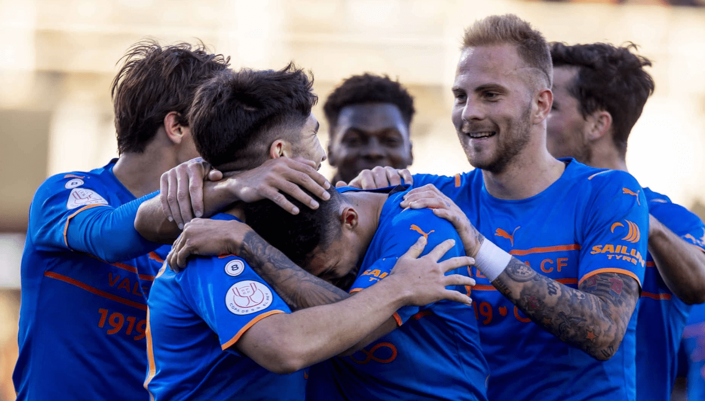 今夜瓦伦西亚调整名单以备国王杯；内部沟通环节打磨；更衣室稳定；球探报告显示潜力的简单介绍