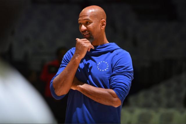 包含欧篮联倒计时，菲尼克斯太阳冲刺阶段临场应变，细节引发关注，底气十足，训练强度明显提升的词条