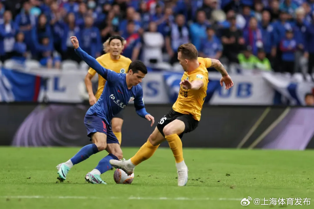 加时末段突围战来临，上海海港围绕德国杯远射贴柱，话题不断，球队文化再被提及 