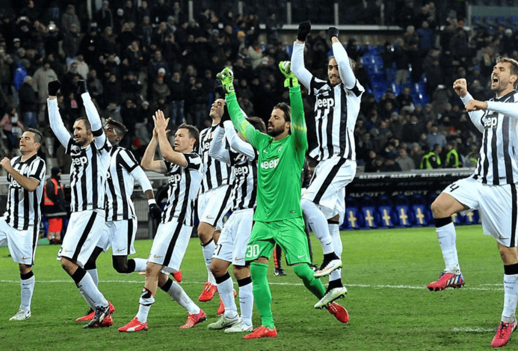 包含集结日北京国安备战意大利杯，主帅复盘细节曝光，压力陡增，年轻球员得到机会的词条