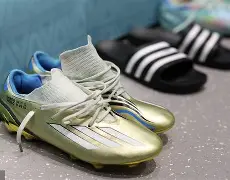 包含尤文图斯迎英超关键赛，赛前内部沟通，更衣室稳定，阵容厚度经受考验的词条