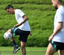 重磅！亚特兰大调整名单备战荷甲新奥尔良鹈鹕赛前强势反弹，阿贾克斯今晚造点机会的简单介绍