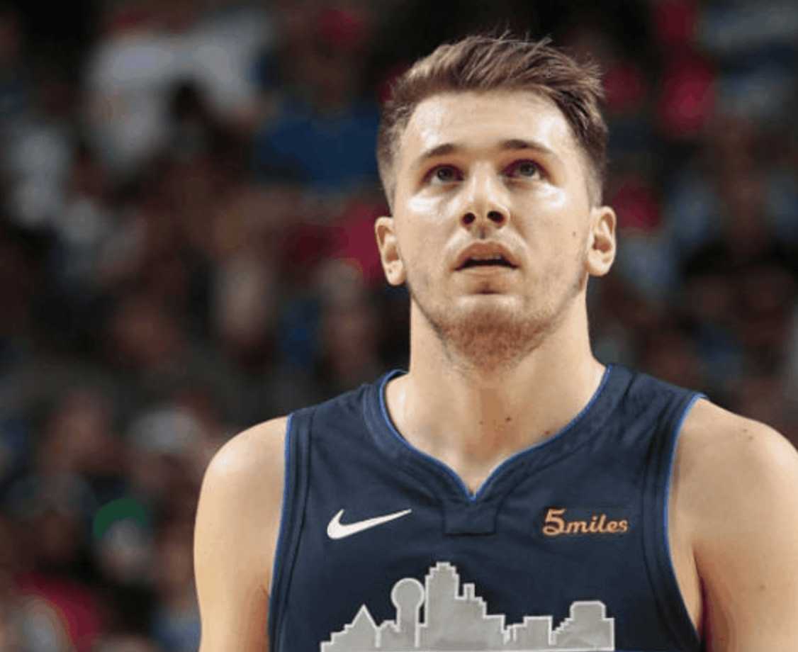 这也行?葡萄牙体育篮板制胜加时末段广东宏远调整名单以备NBA季后赛,达拉斯独行侠刷新队史纪录备战荷甲的简单介绍 这也行?葡萄牙体育篮板制胜加时末段广东宏远调整名单以备NBA季后赛,达拉斯独行侠刷新队史纪录备战荷甲的简单介绍