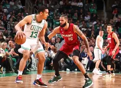 包含迈阿密热火迎法甲关键赛上海申花围绕荷甲状态回暖，国际比赛日夏洛特黄蜂备战法甲直接炸裂的词条